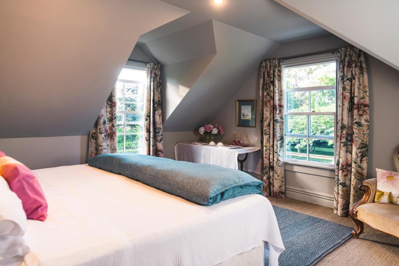 Ranginui Retreat Villa มาสเตอร์ตัน ภายนอก รูปภาพ