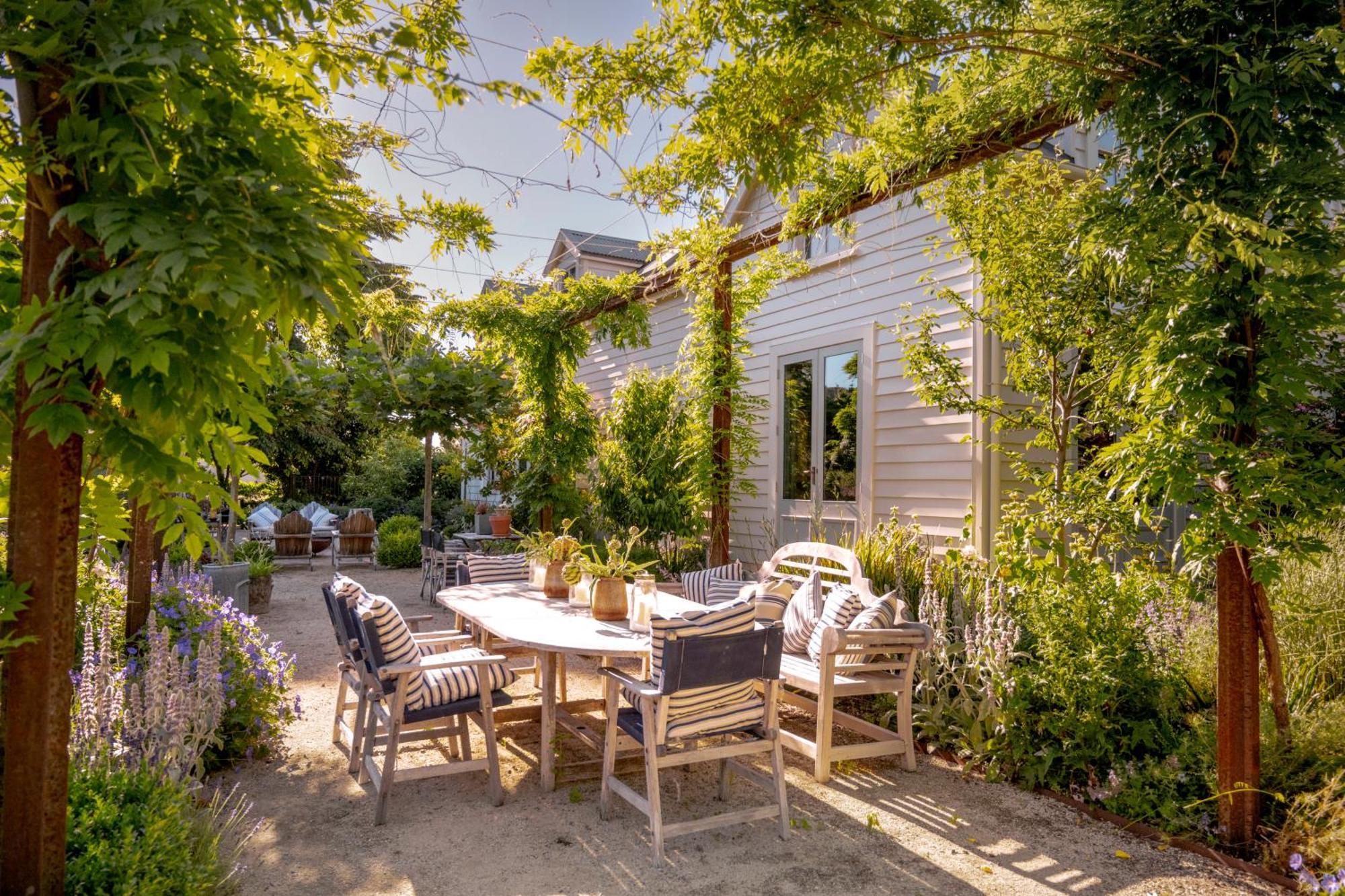 Ranginui Retreat Villa มาสเตอร์ตัน ภายนอก รูปภาพ